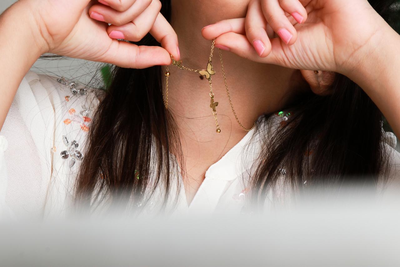 قلادة الفراشة 