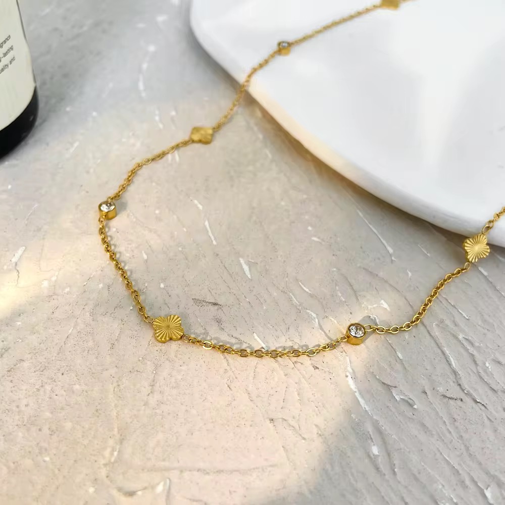 قلادة ناعمـة 