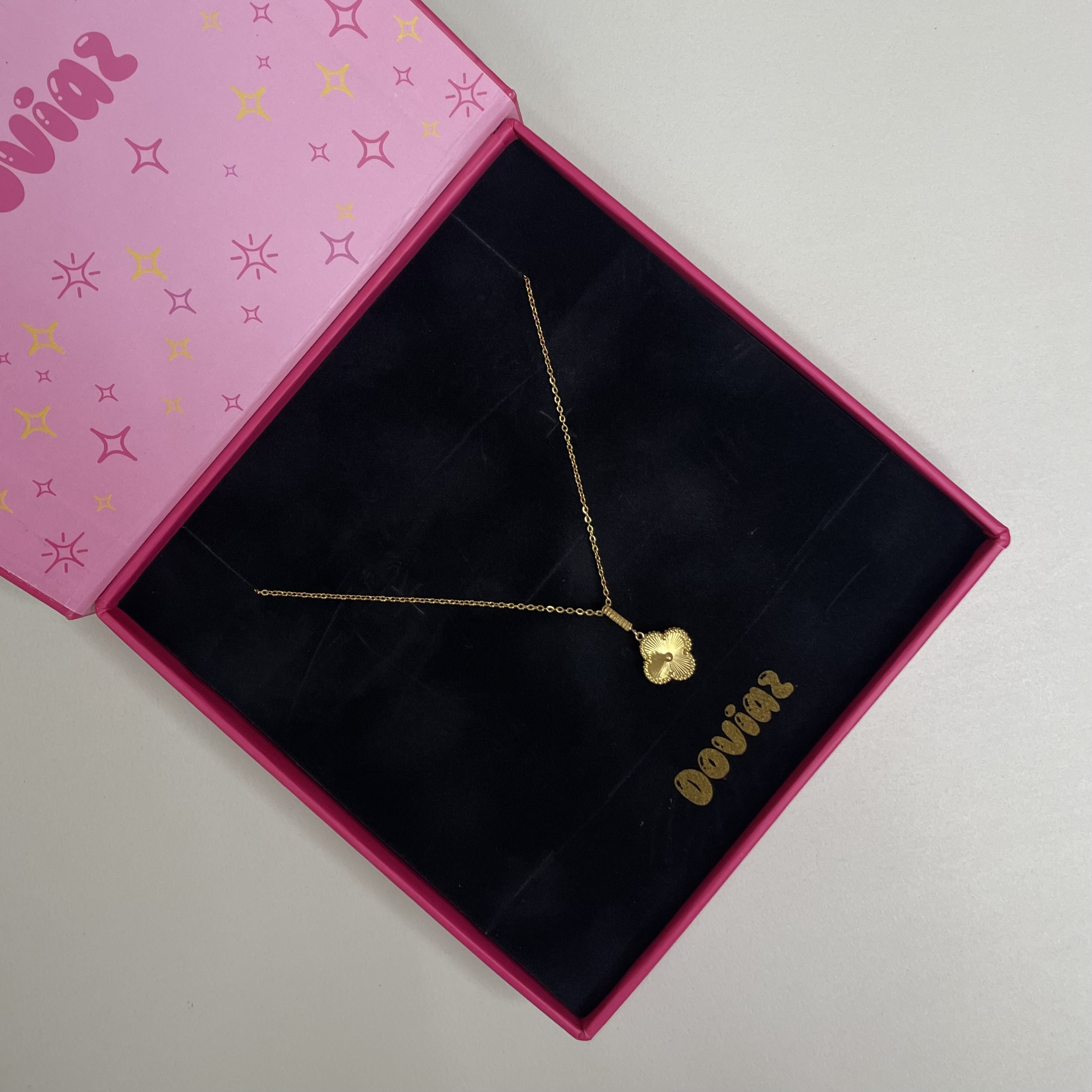 قلادة فان كليف 2 