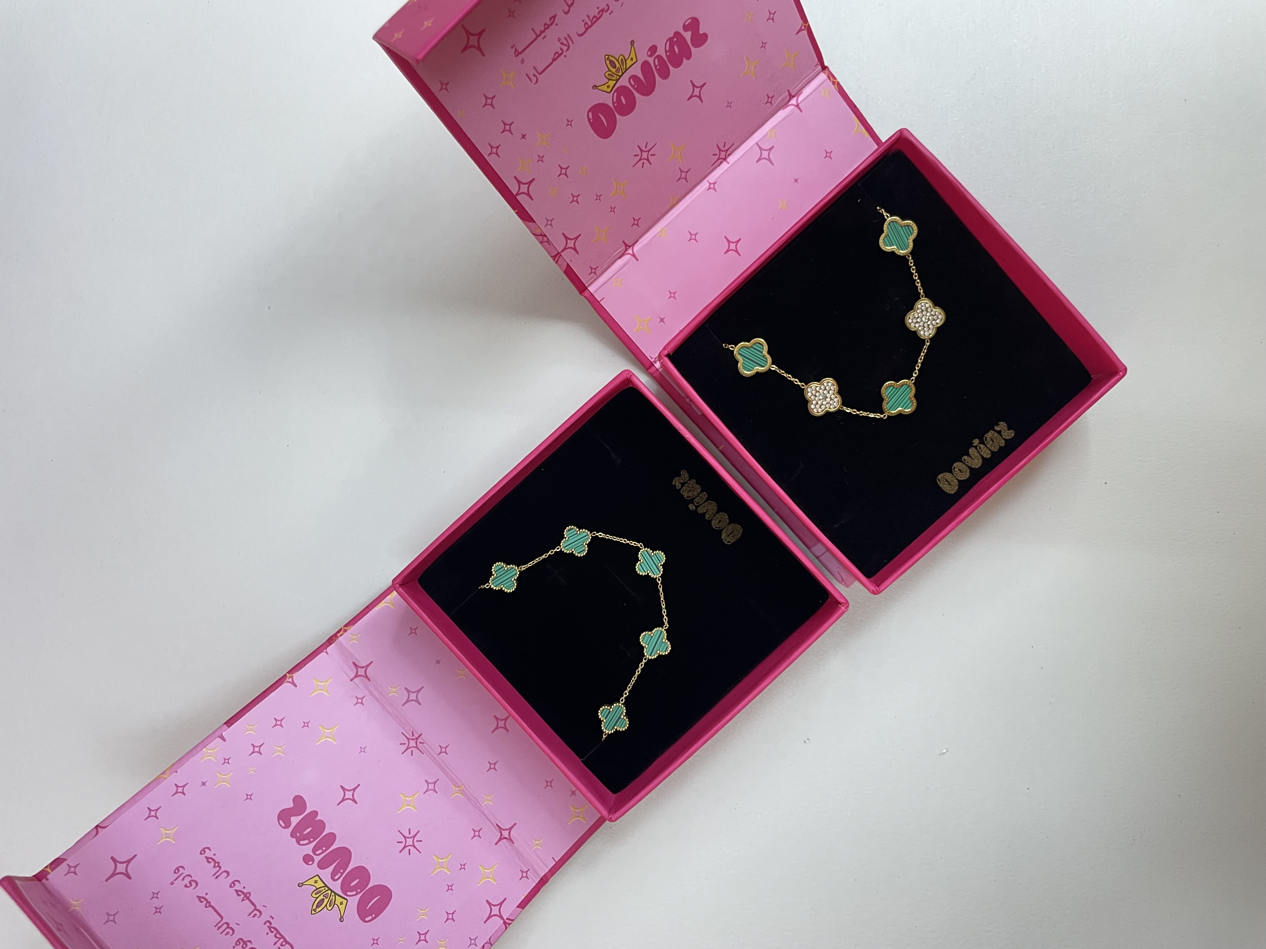 إسوارة ڤان كليف الأخضر مع فصوص الزركون 